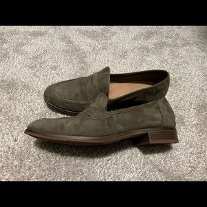 Clarks size 8.5 grey loafers